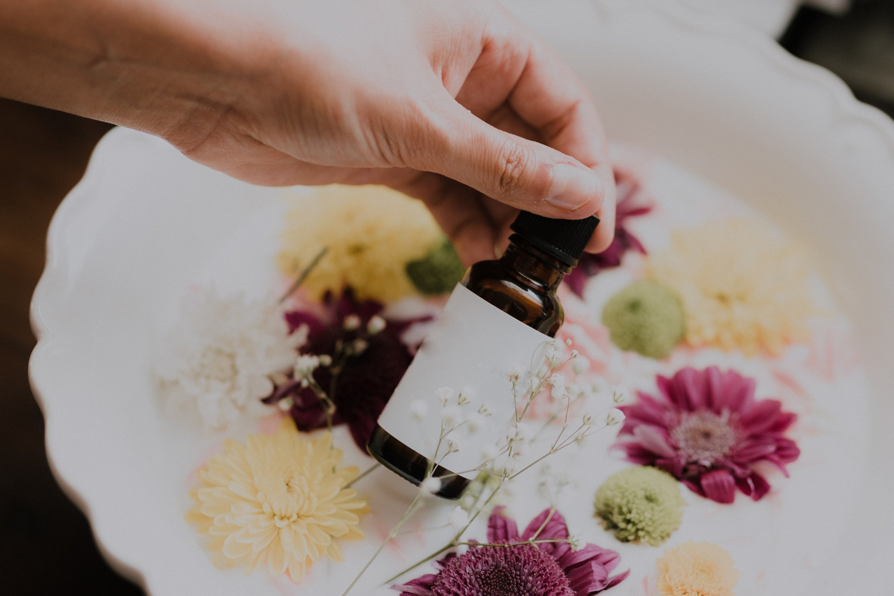 WHAT ARE ESSENTIAL OILS?
